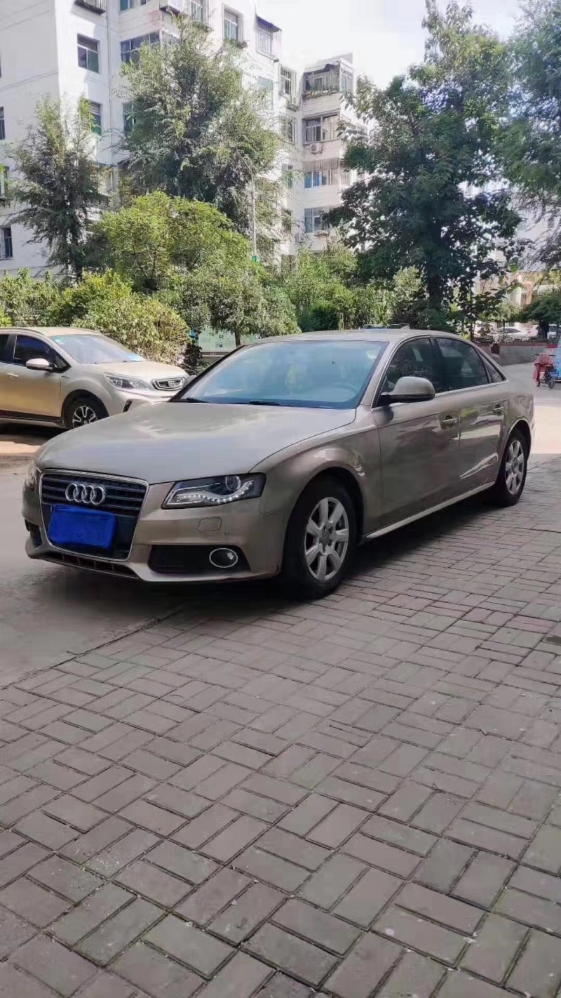 12年奥迪A4L