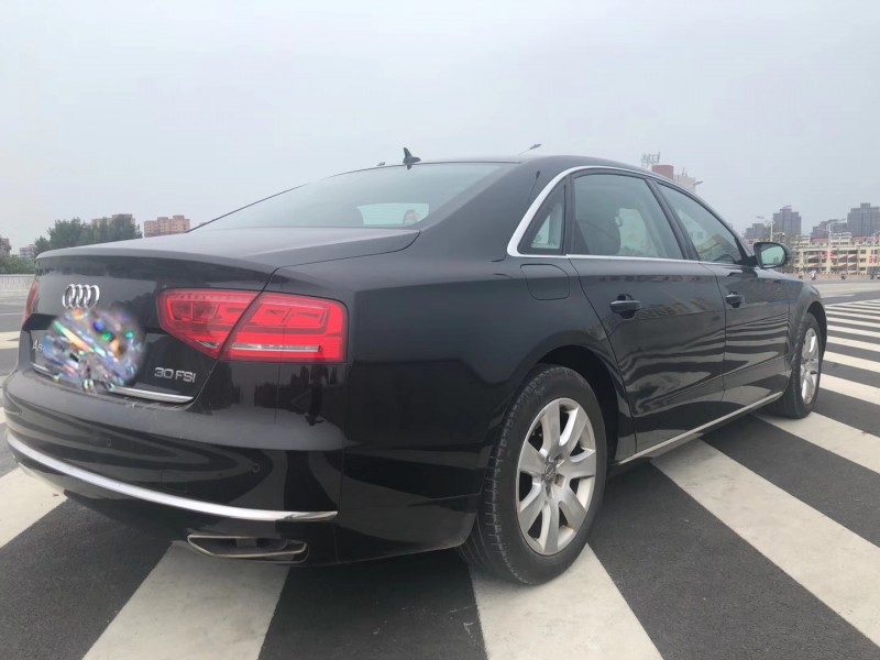 13年奥迪A8L