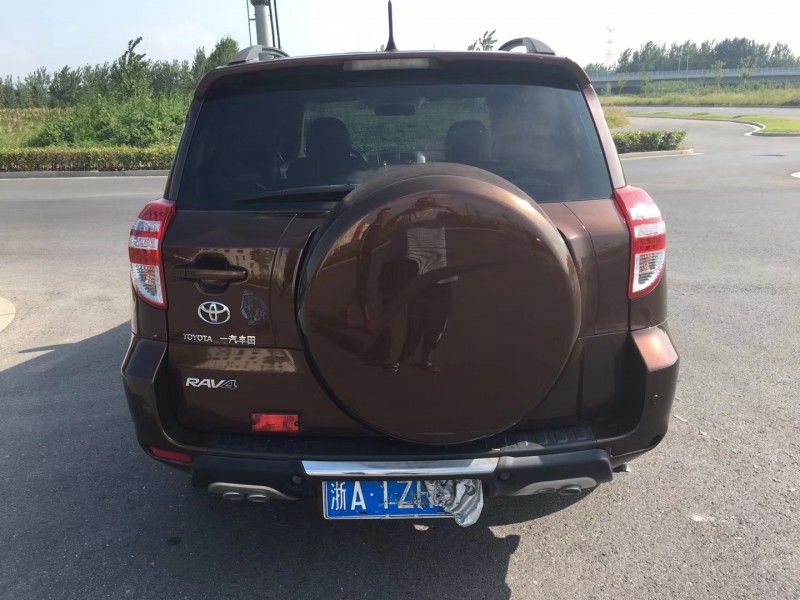 13年丰田RAV4