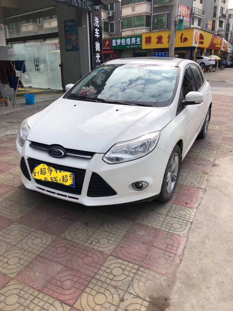 14年福特福克斯