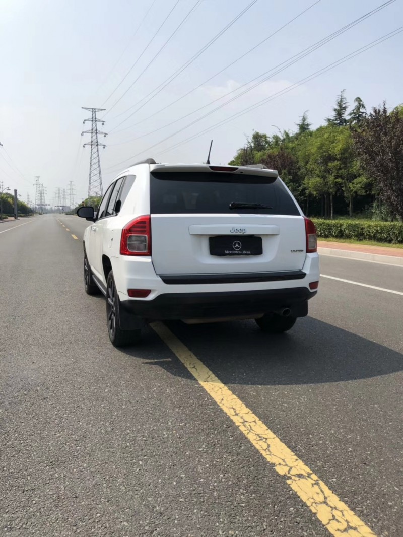 13年Jeep指南者