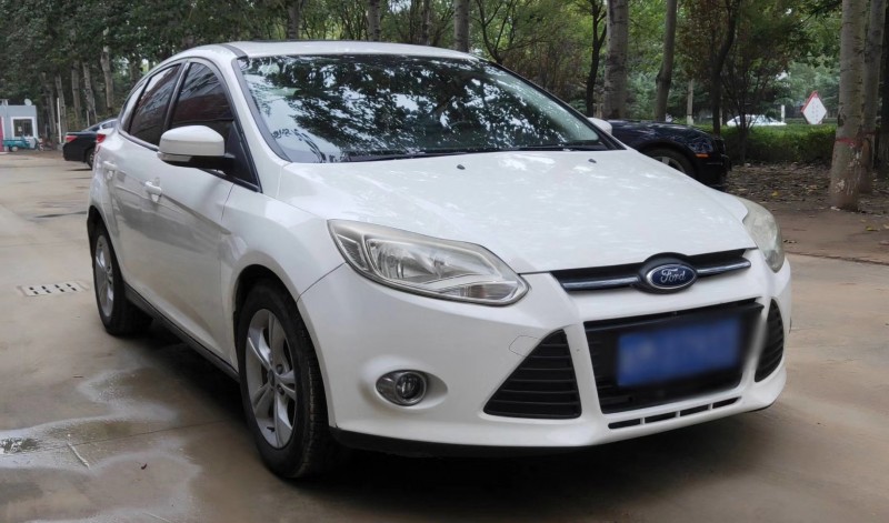 14年福特福克斯