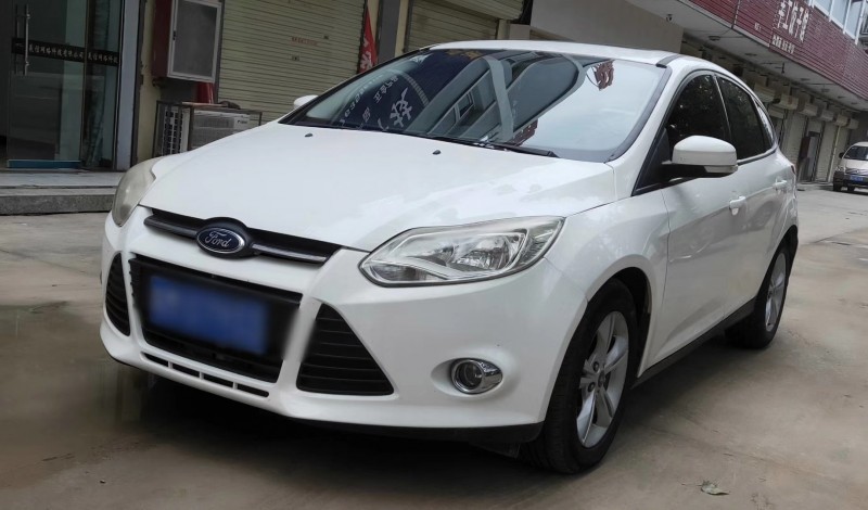 14年福特福克斯