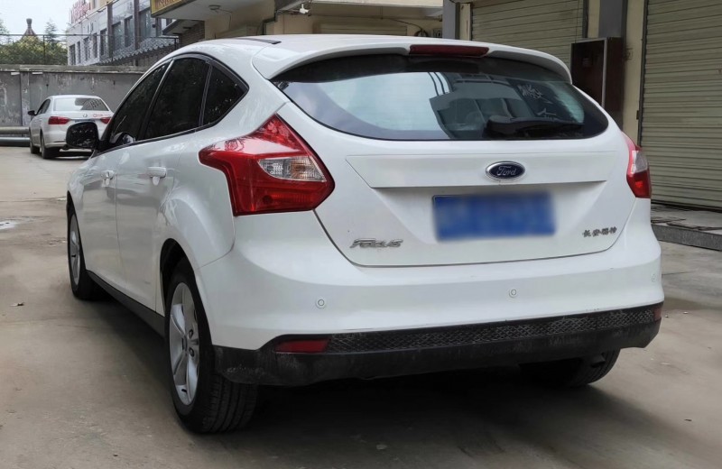 14年福特福克斯