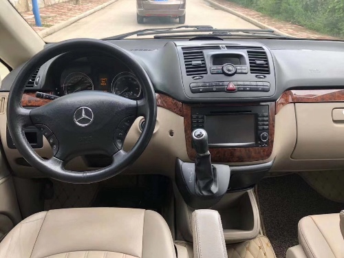 10年奔驰唯雅诺