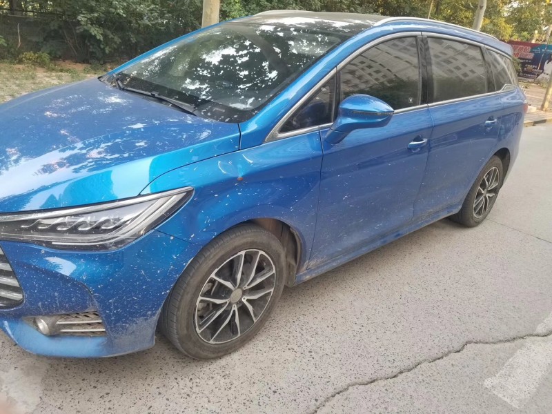 18年比亚迪宋MAX