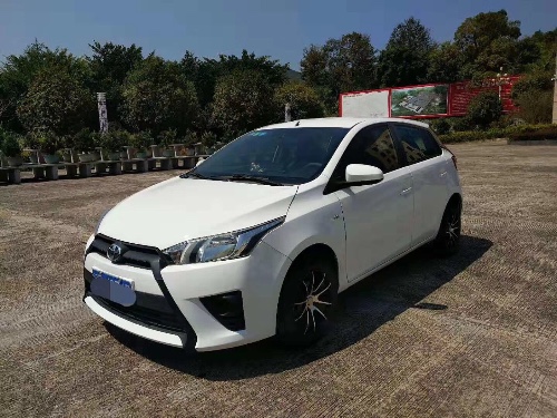 15年丰田YARiS L 致炫