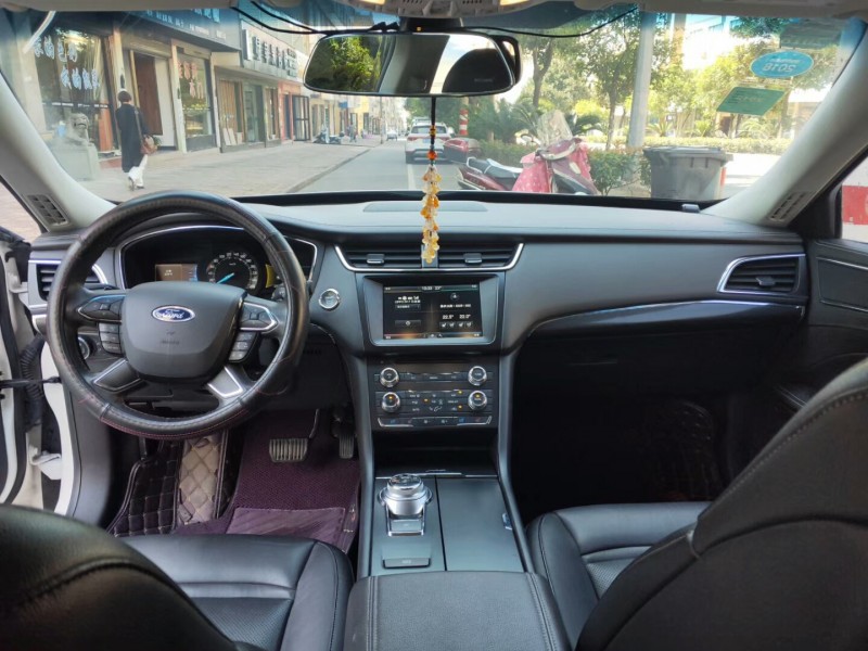 16年福特金牛座