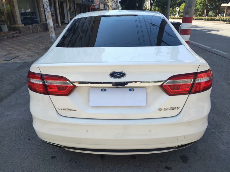 16年福特金牛座