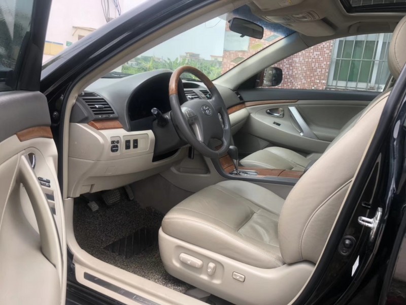 11年丰田凯美瑞