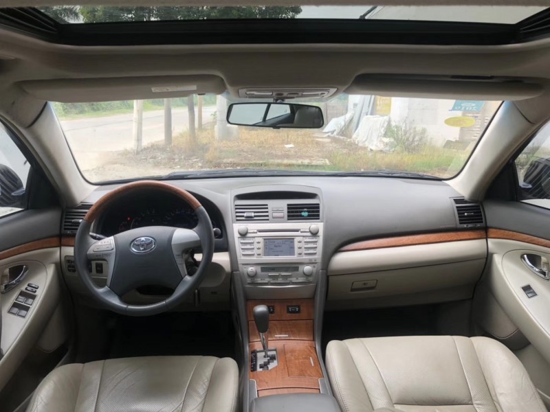 11年丰田凯美瑞