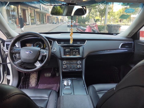 16年福特金牛座