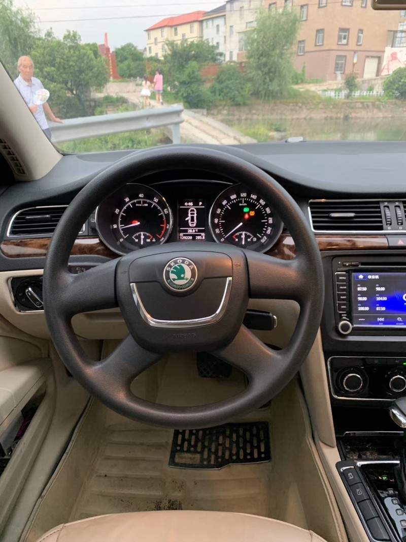 13年斯柯达昊锐