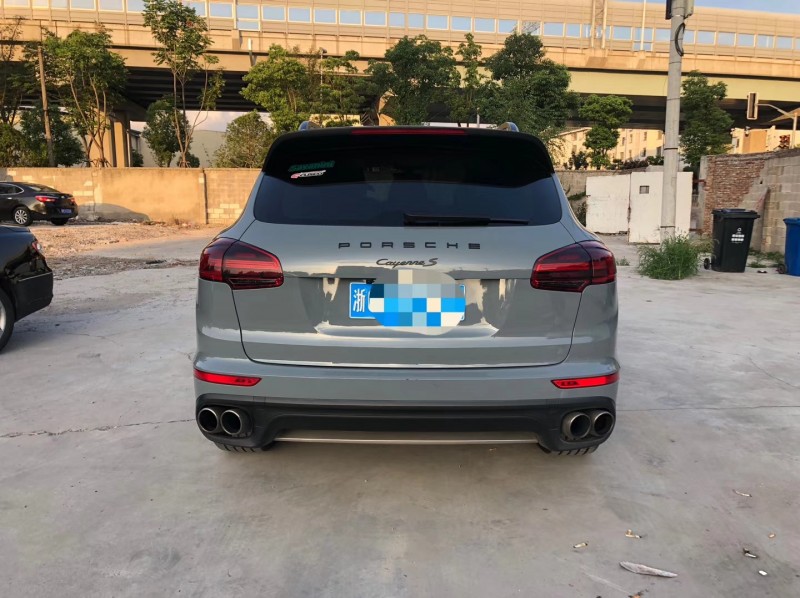 16年保时捷卡宴