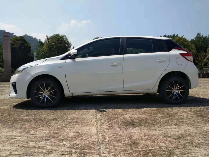 15年丰田YARiS L 致炫