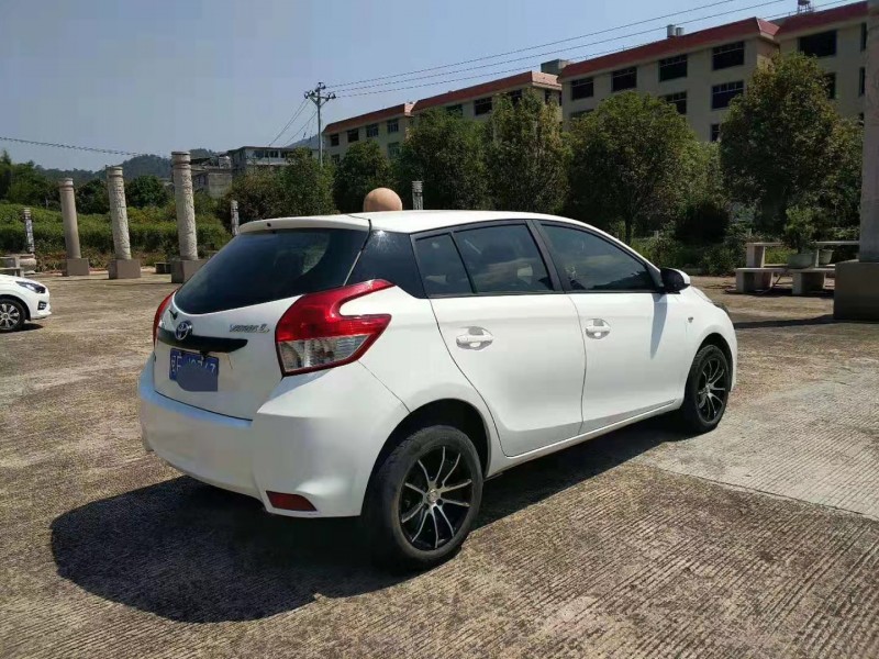 15年丰田YARiS L 致炫