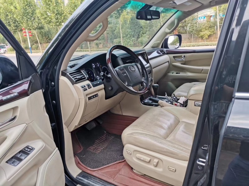 11年雷克萨斯LX