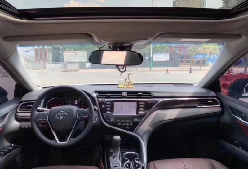 18年丰田凯美瑞