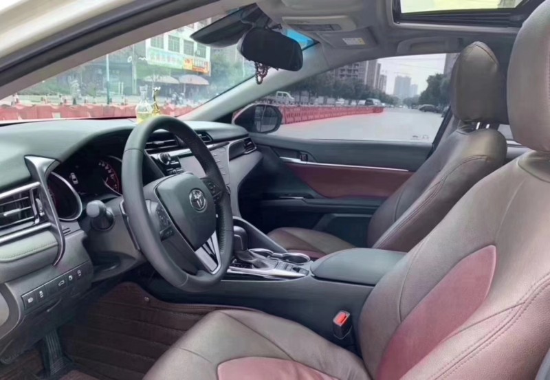 18年丰田凯美瑞