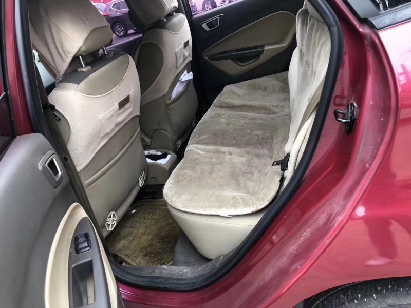 12年福特嘉年华