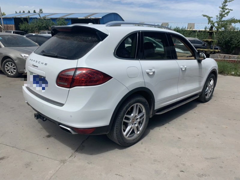 13年保时捷卡宴