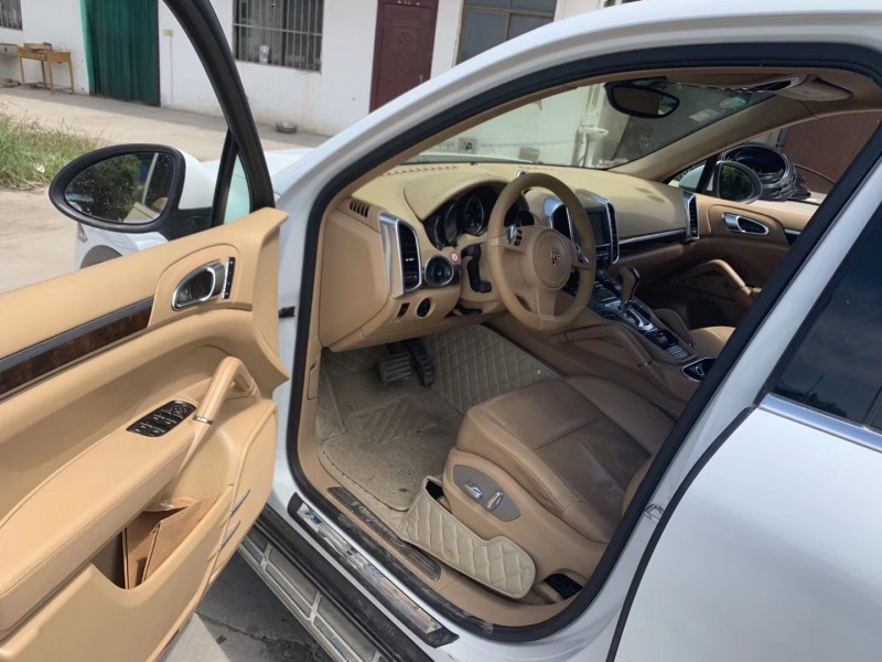 13年保时捷卡宴