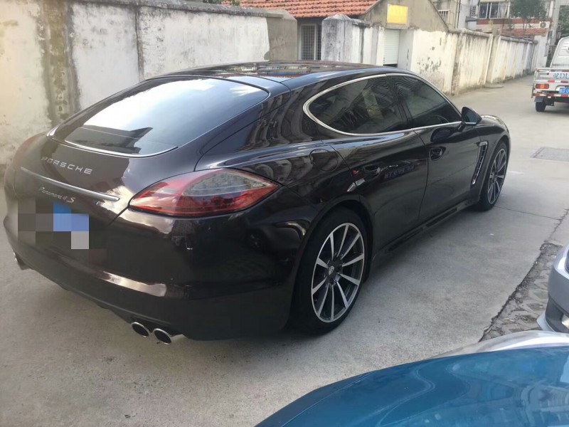 11年保时捷帕拉梅拉