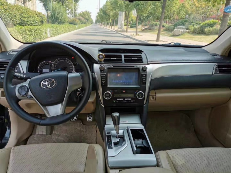 13年丰田凯美瑞