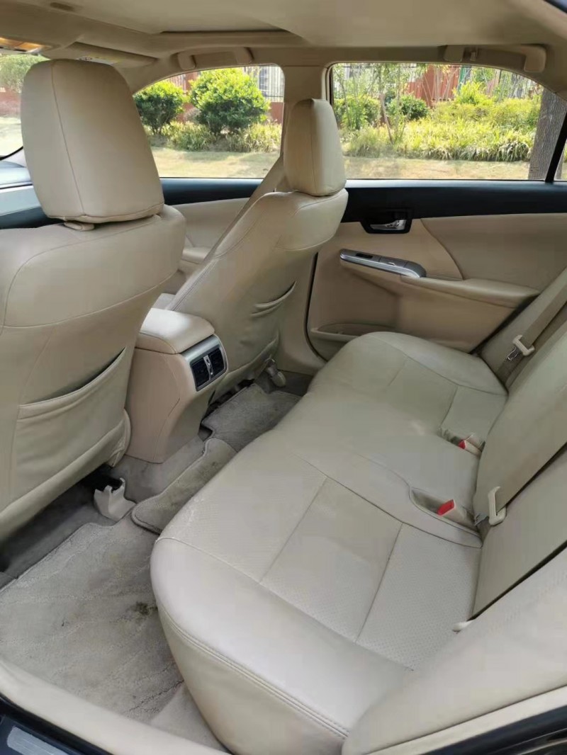 13年丰田凯美瑞