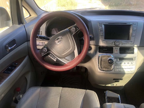 13年比亚迪比亚迪M6