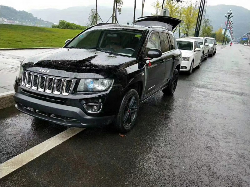 13年Jeep指南者
