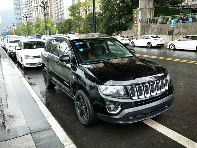 13年Jeep指南者