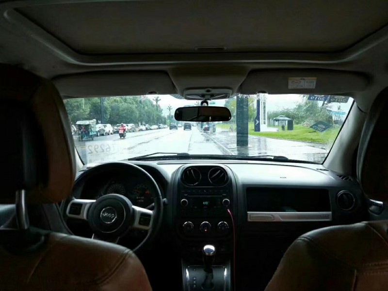 13年Jeep指南者