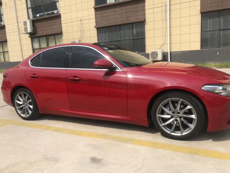 17年阿尔法·罗密欧Giulia