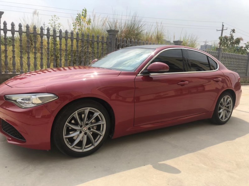 17年阿尔法·罗密欧Giulia