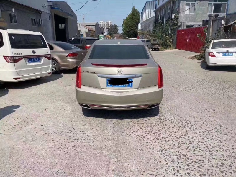 13年凯迪拉克XTS