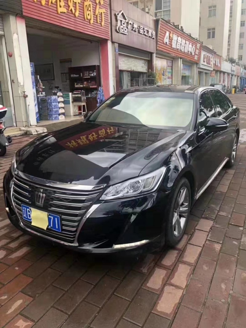 16年丰田皇冠