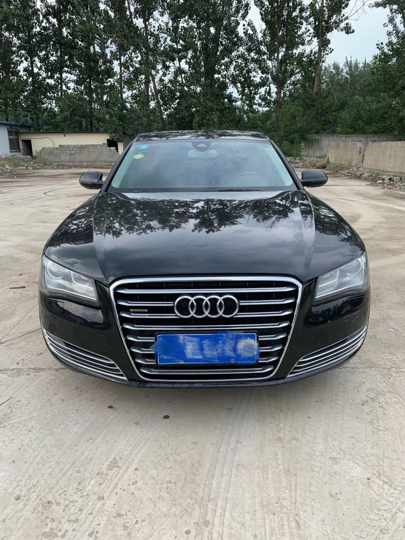 13年奥迪A8