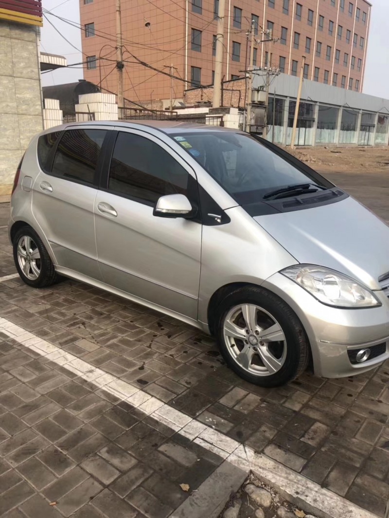 客户三年回头,最新拿下12年5奔驰a160,1.