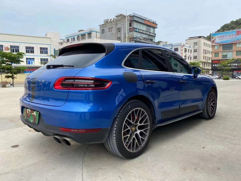 18年保时捷Macan