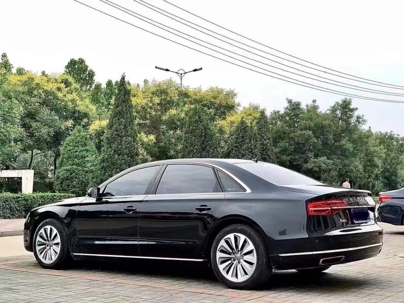 15年奥迪A8