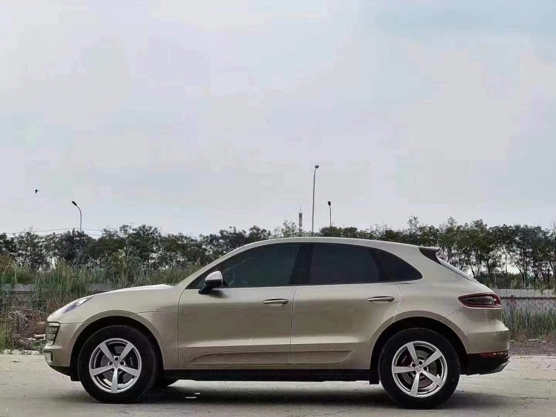 17年保时捷Macan
