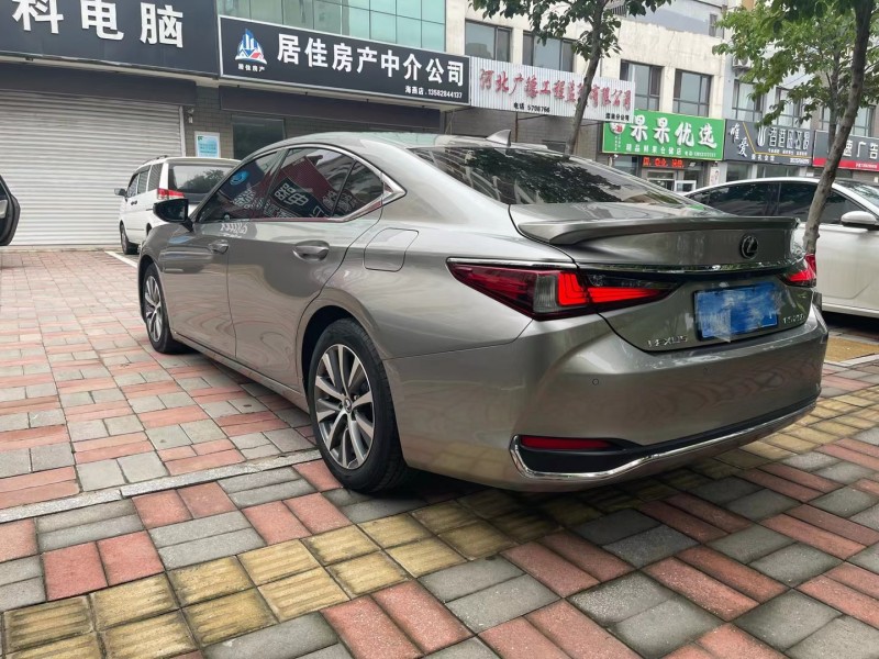 18年雷克萨斯ES