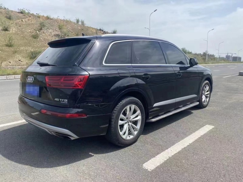 17年奥迪Q7