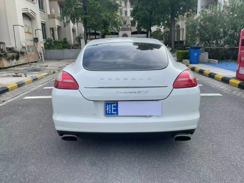 12年保时捷帕拉梅拉