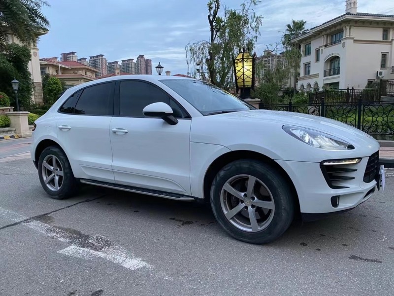 16年保时捷Macan