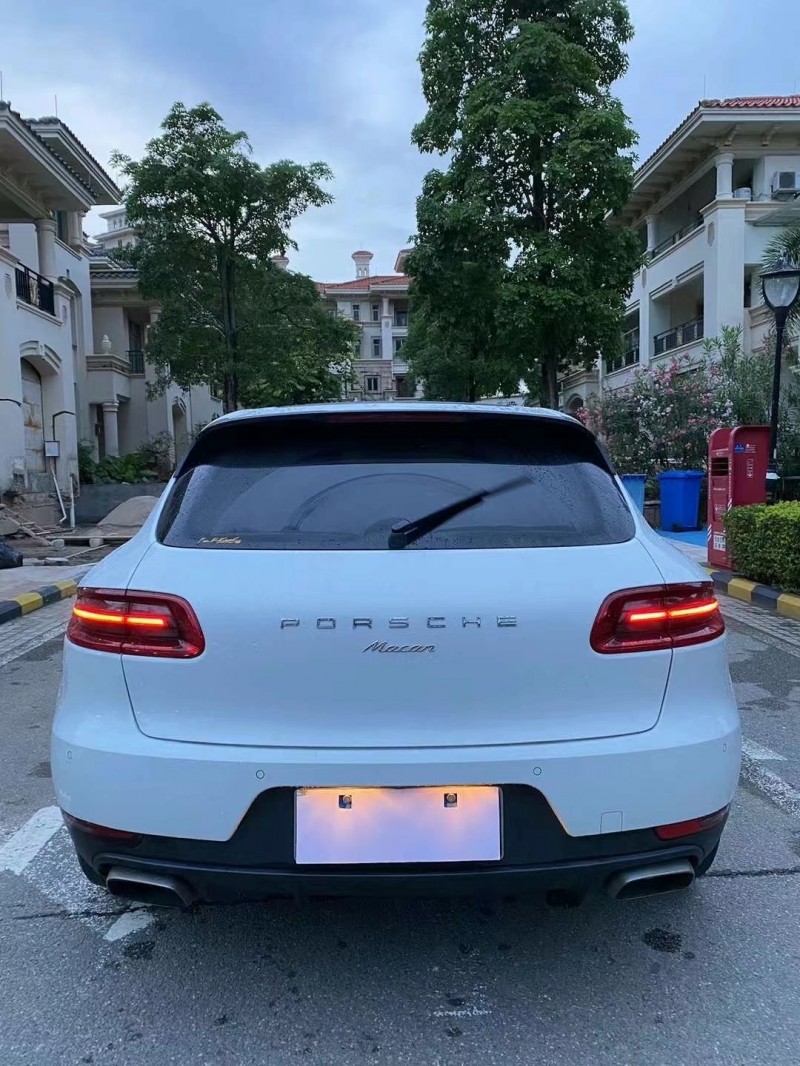 16年保时捷Macan