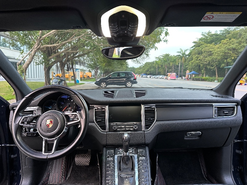 17年广州保时捷Macan