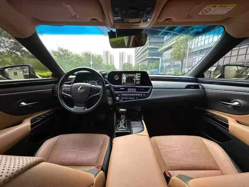 22年东莞市雷克萨斯ES